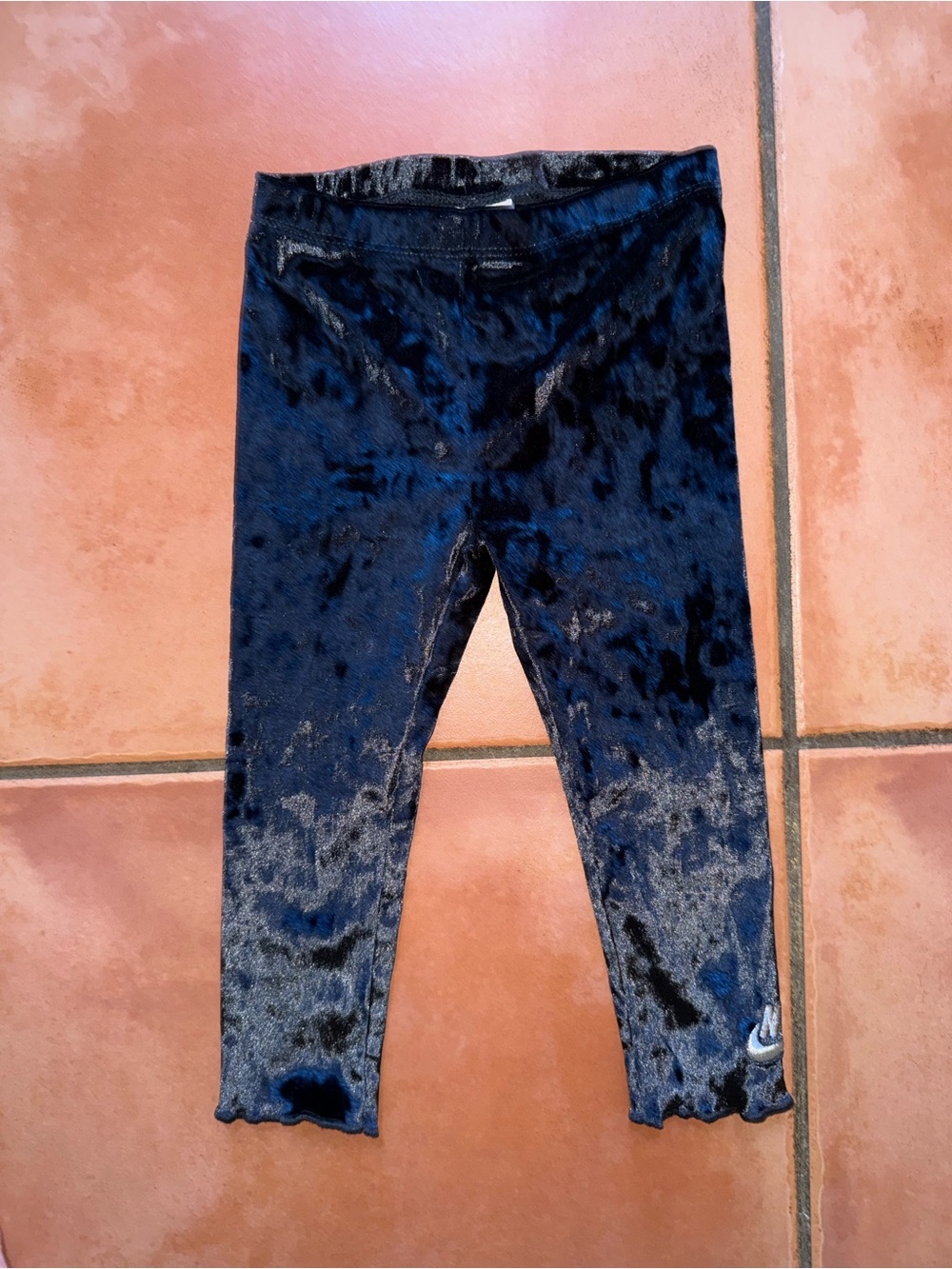 Nike Girls Crushed Velvet Leggings in Navy Blue